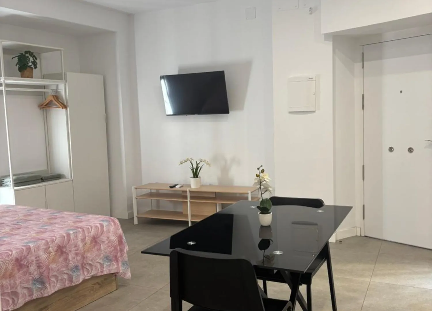 Apartamento Estupendo Piso A 5 Min De La Estacion De Bus Y Tren Maria Zambrano Málaga