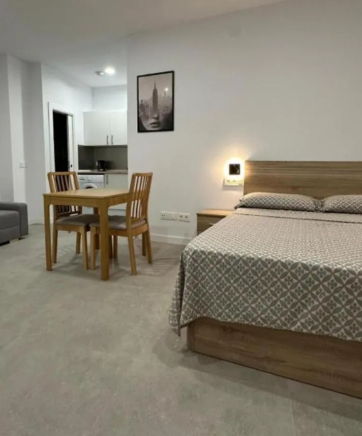 Estupendo Piso A 5 Min De La Estacion De Bus Y Tren Maria Zambrano Apartment Malaga Spain