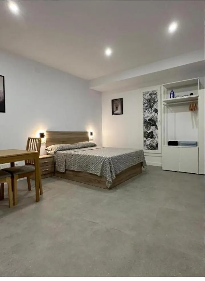 Estupendo Piso A 5 Min De La Estacion De Bus Y Tren Maria Zambrano Apartment Malaga