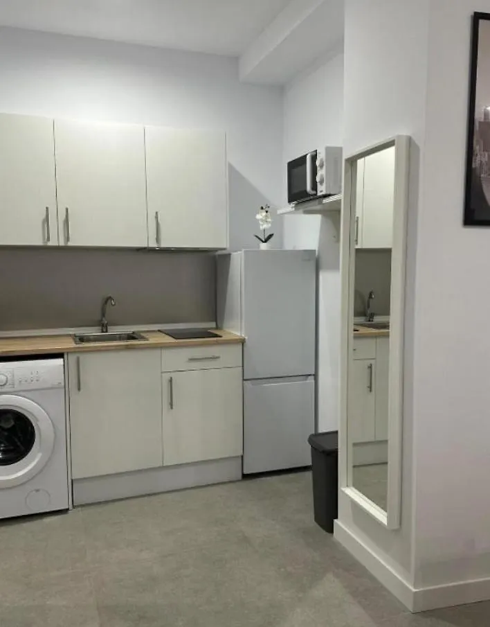 Estupendo Piso A 5 Min De La Estacion De Bus Y Tren Maria Zambrano Apartment Malaga