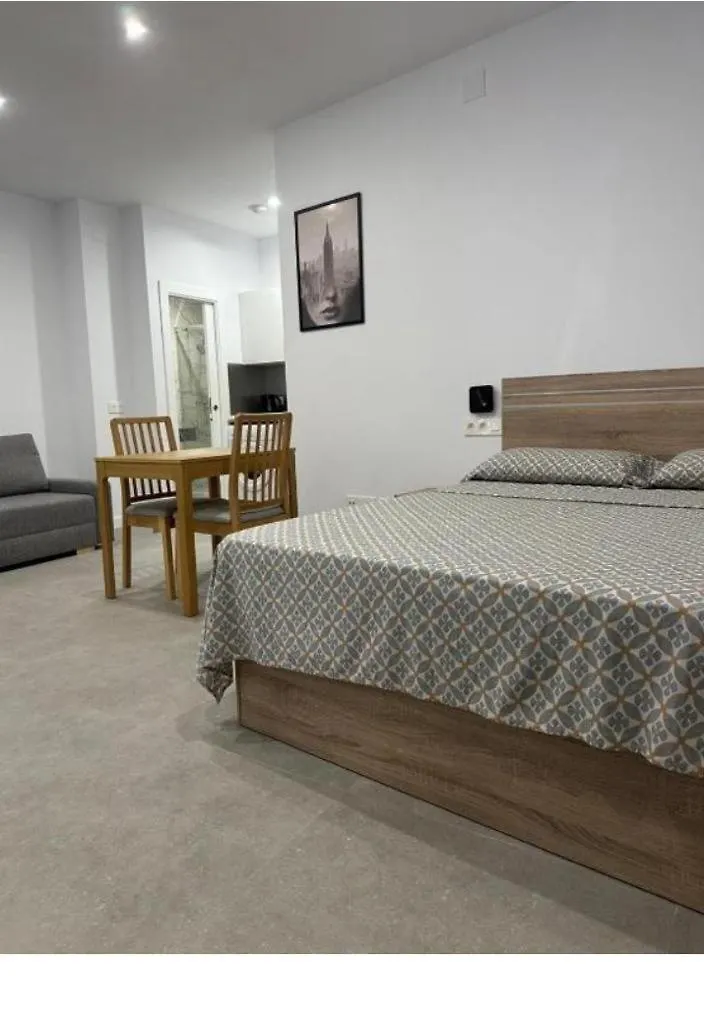 Estupendo Piso A 5 Min De La Estacion De Bus Y Tren Maria Zambrano Apartment Malaga Spain
