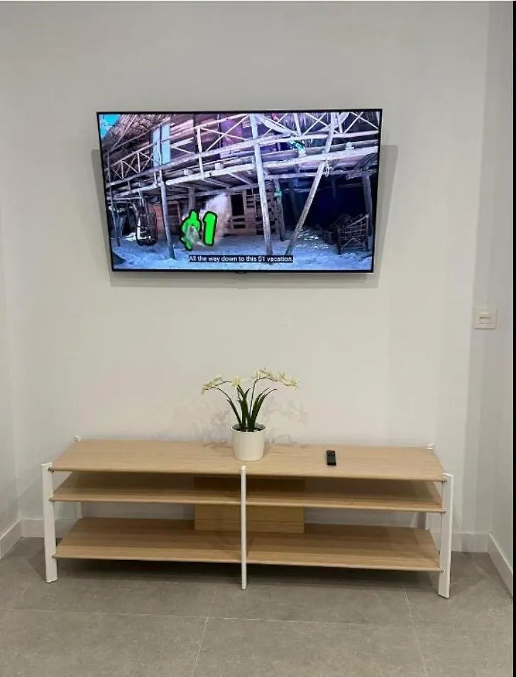 Estupendo Piso A 5 Min De La Estacion De Bus Y Tren Maria Zambrano Apartment Malaga Spain